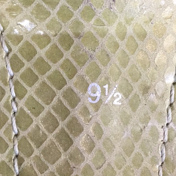 Marc Joseph 9 1/2 Snake Leather Loafers.  New condition. - Picture 8 of 10